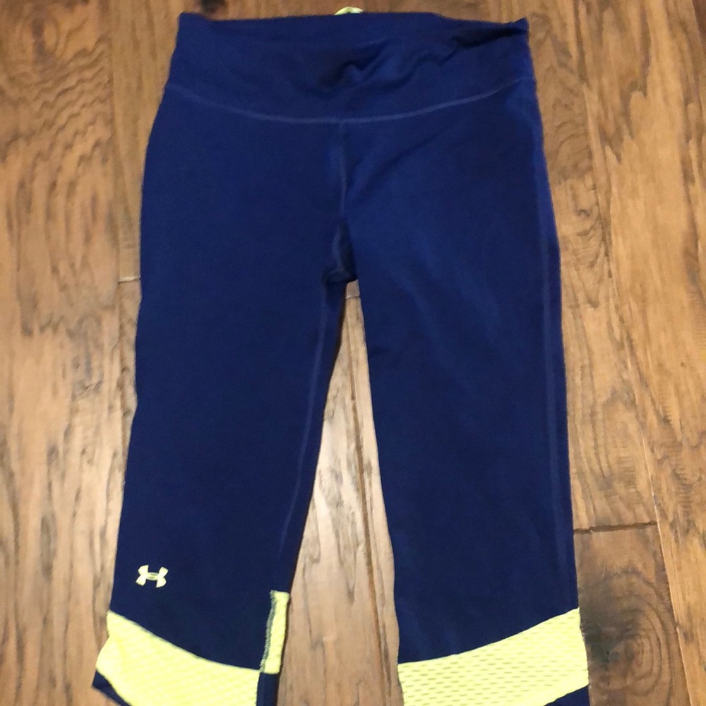 Medium under armour workout capris